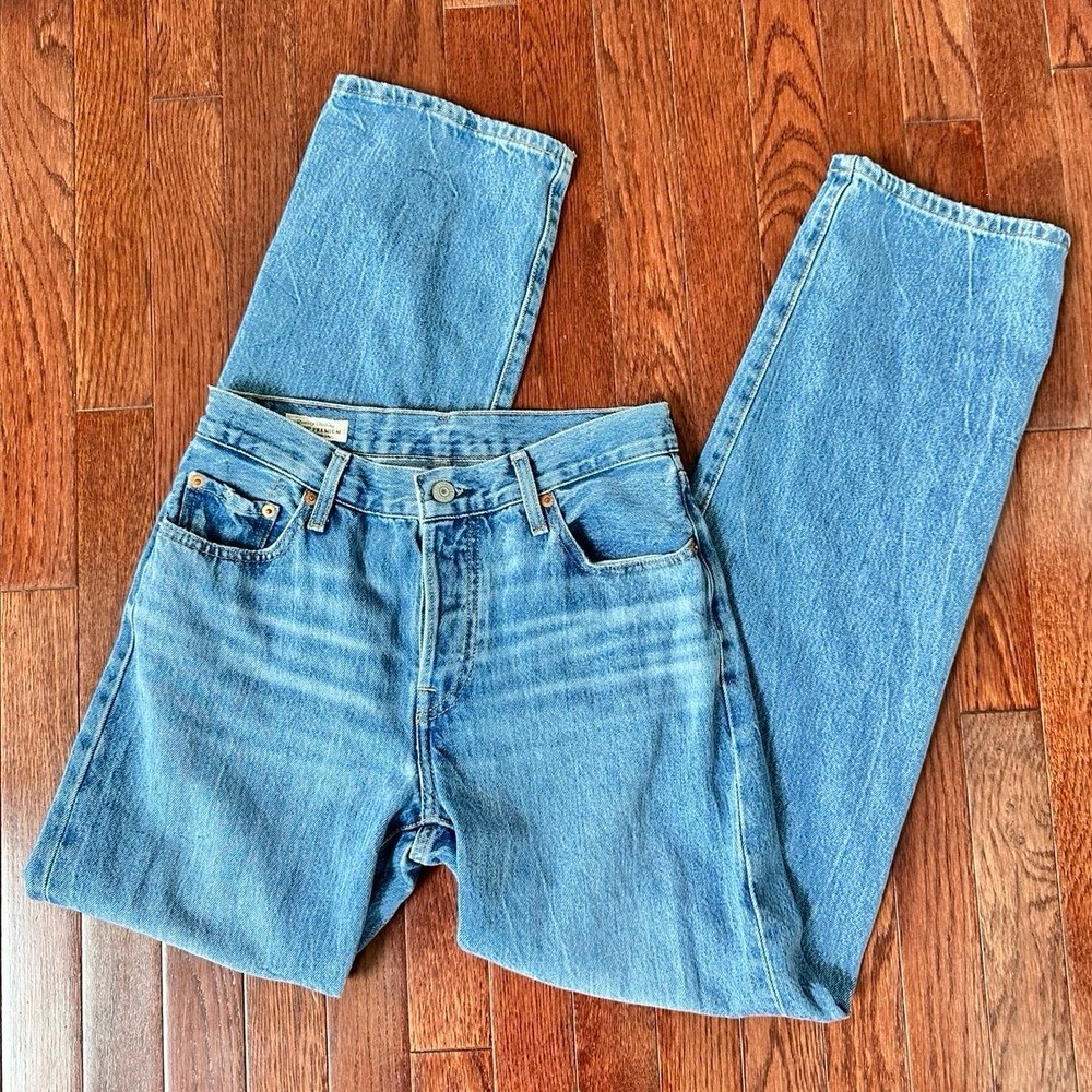2011 Waterless Big E lEvis 501 90s Fit Premium Button Up High Rise Denim Jeans